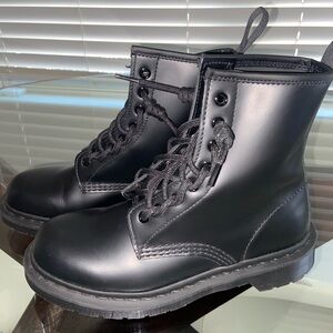 1460 Mono Smooth Leather Dr Marten Boots Black